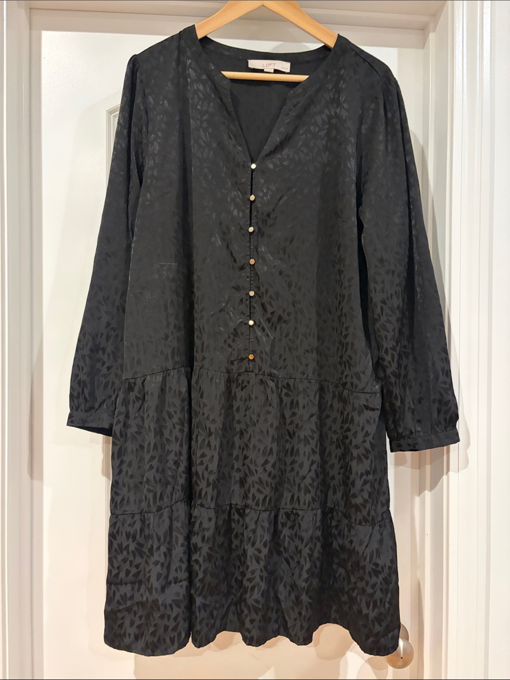 LOFT Black Long-Sleeve Tiered V-Neck Dress with Matte Jacquard